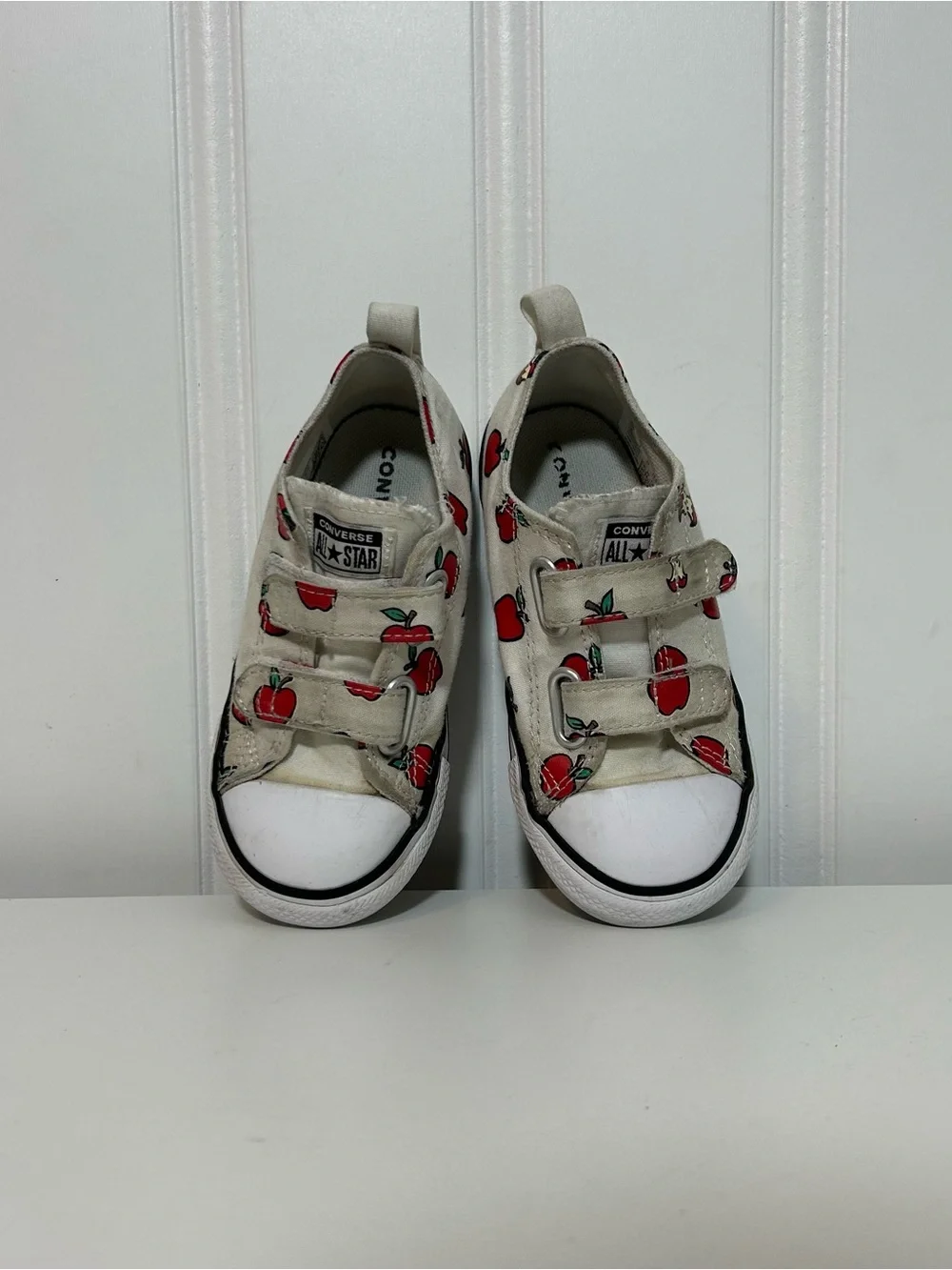 Converse ctas low strap Kids Apple Print Canvas Sneakers - White/Red